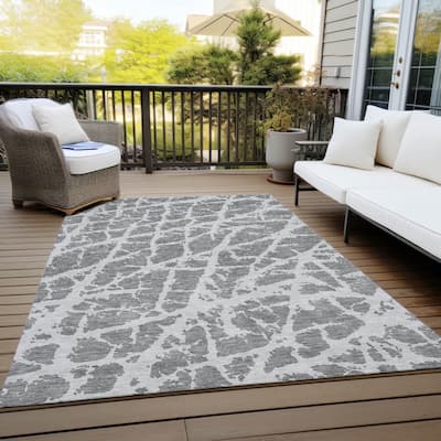 Machine Washable Indoor/ Outdoor Transitional Charcoal Crackle Chantille Rug
