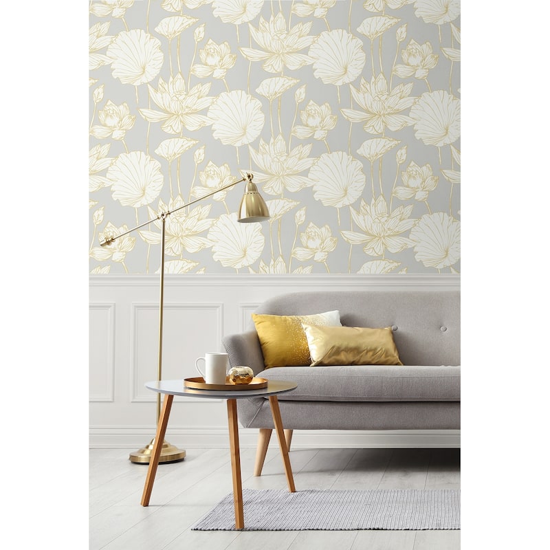 Seabrook Designs Water Lily Floral Non-Woven Unpasted Wallpaper - 20.9 in. W x 33 ft. L
