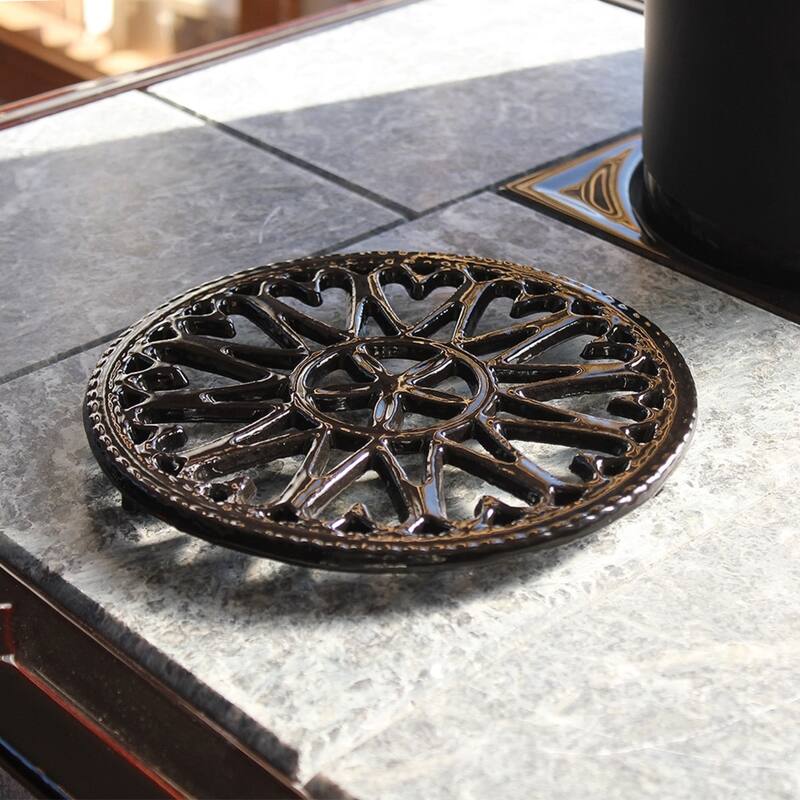 Minuteman International Enameled Sunburst Round Trivet for Stoves, 7 Inch Diameter, Black