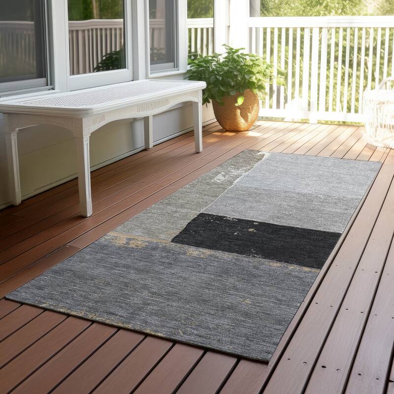 Machine Washable Indoor/ Outdoor Abstract Kraig Chantille Rug - Gray - 2'3" x 7'6"