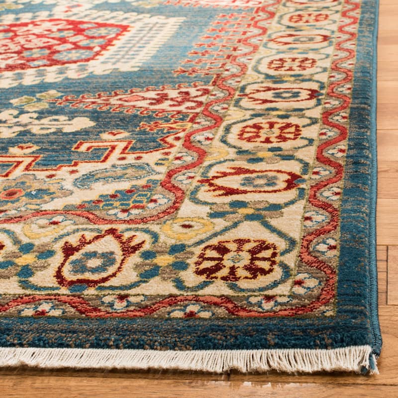 SAFAVIEH Kashan Gerri Oriental Rug with Fringe
