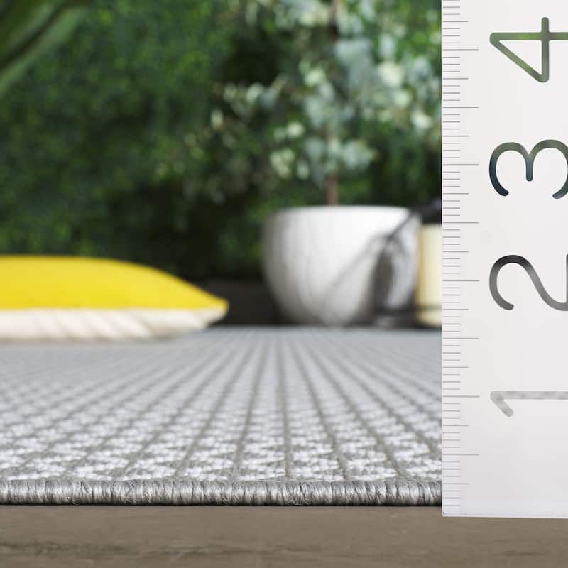 SAFAVIEH Terrace Ruba Indoor/Outdoor Washable Backyard Patio Rug