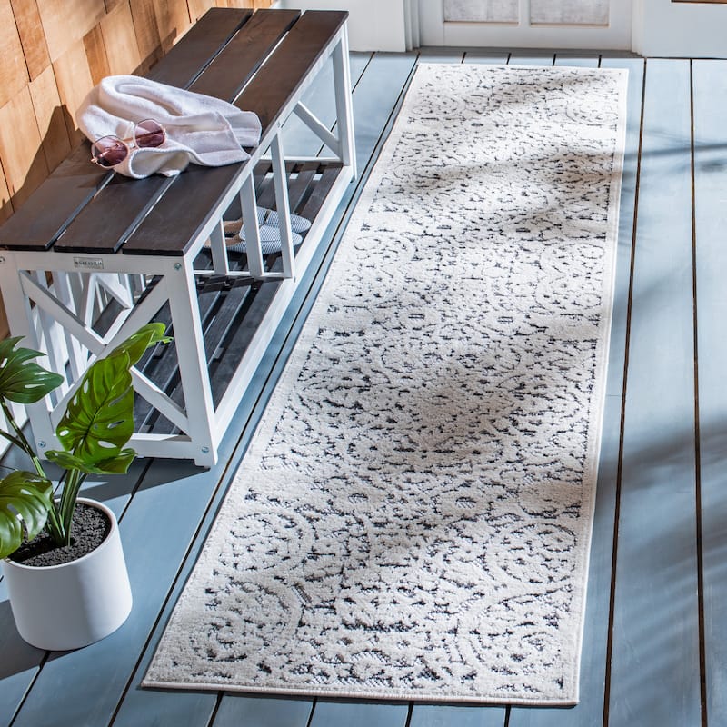 SAFAVIEH Cabana Asthildur Indoor/ Outdoor Waterproof Patio Rug
