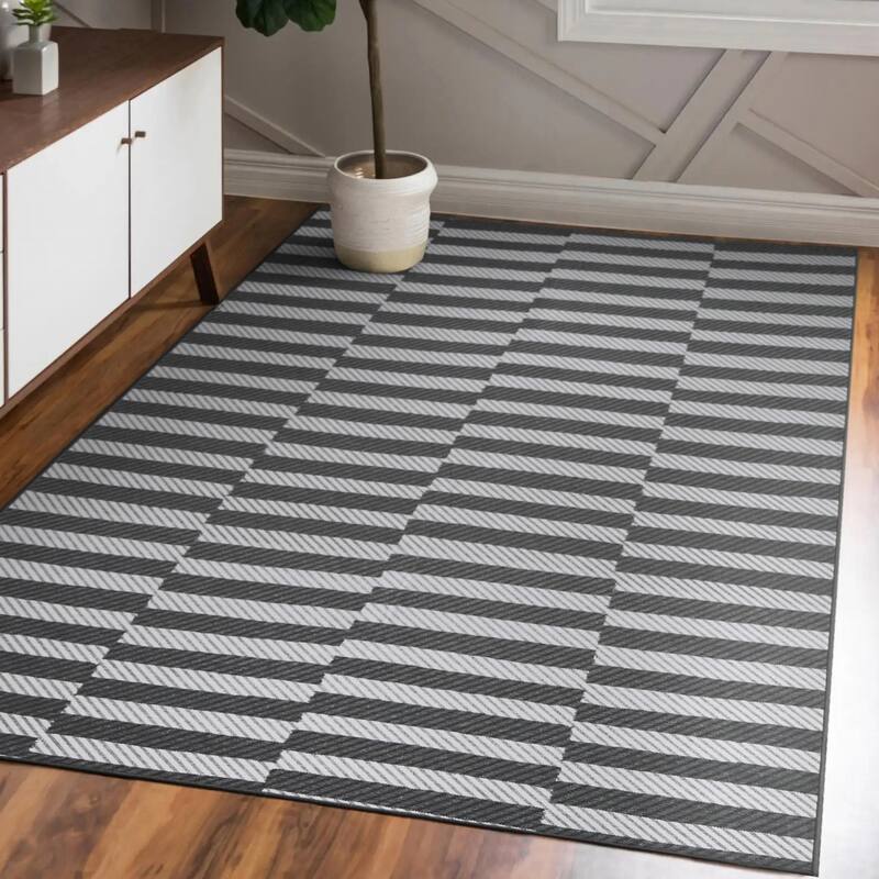 My Magic Carpet Tratti Offset Stripe Black Cream Machine Washable Rug - 5' x 7'