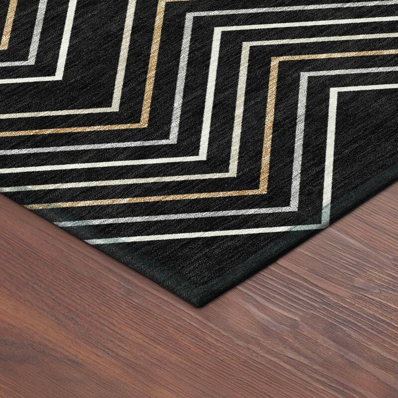 Machine Washable Indoor/ Outdoor Modern Chevron Chantille Rug