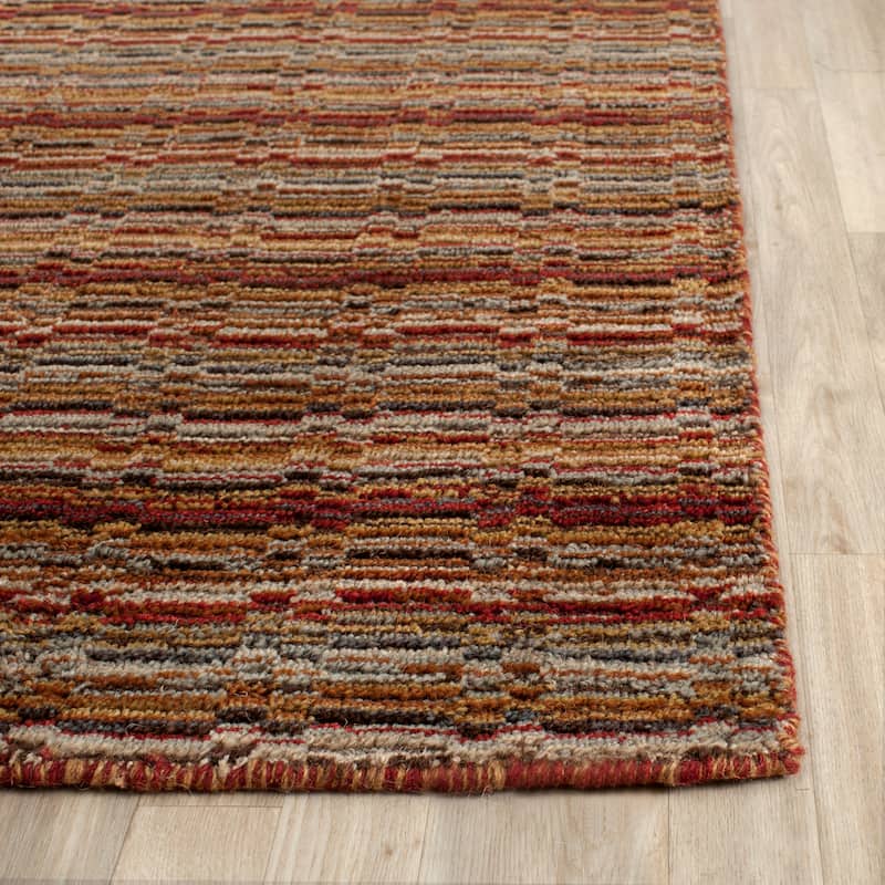 SAFAVIEH Handmade Himalaya Ylfa Modern Wool Rug