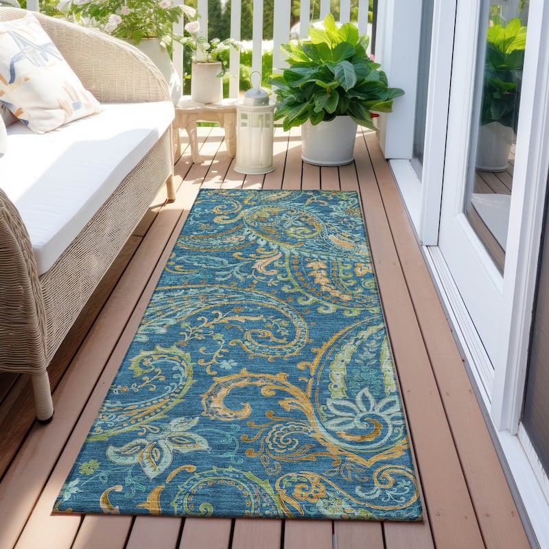 Machine Washable Indoor/ Outdoor Paisley Chantille Rug