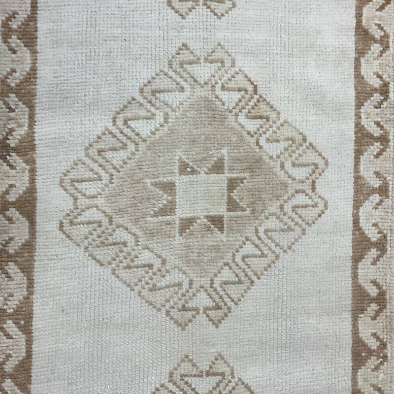 HERAT ORIENTAL Handmade Turkish Oushak Wool Runner - 3'3" x 10'2"