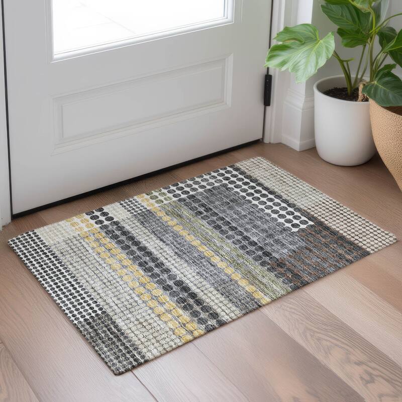 Machine Washable Indoor/ Outdoor Casual Dotty Chantille Rug