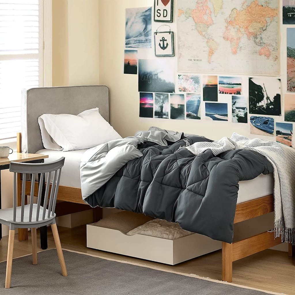 Faded Black/Glacier Gray Reversible Twin XL Comforter