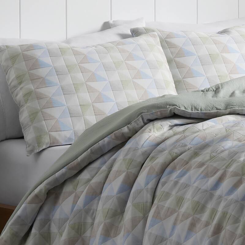 Martex Expression Yuma Comforter Set Soft and Stylish Bedding