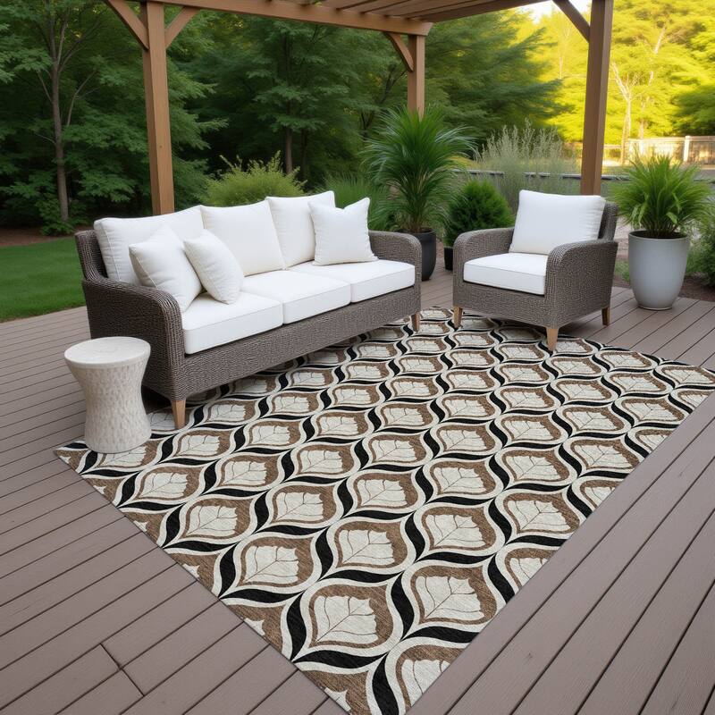 Machine Washable Indoor/ Outdoor Modern Trellis Chantille Rug