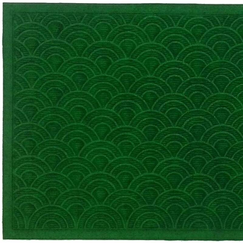 HomeRoots 18" X 30" Green Geometric Indoor Polypropylene Door Mat - 18.00' X '30.00