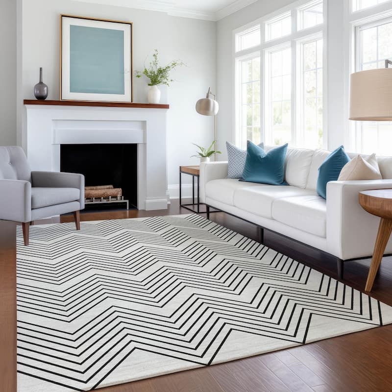 Machine Washable Indoor/ Outdoor Modern Chevron Chantille Rug