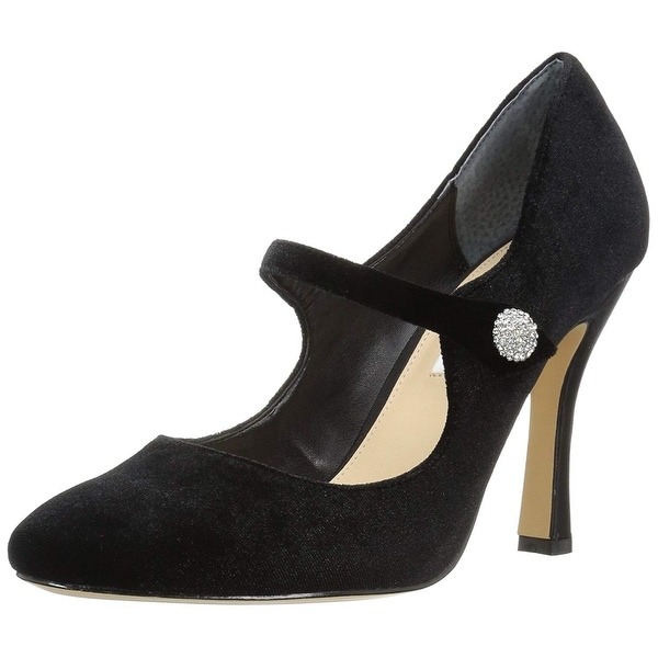 closed toe mary jane heels