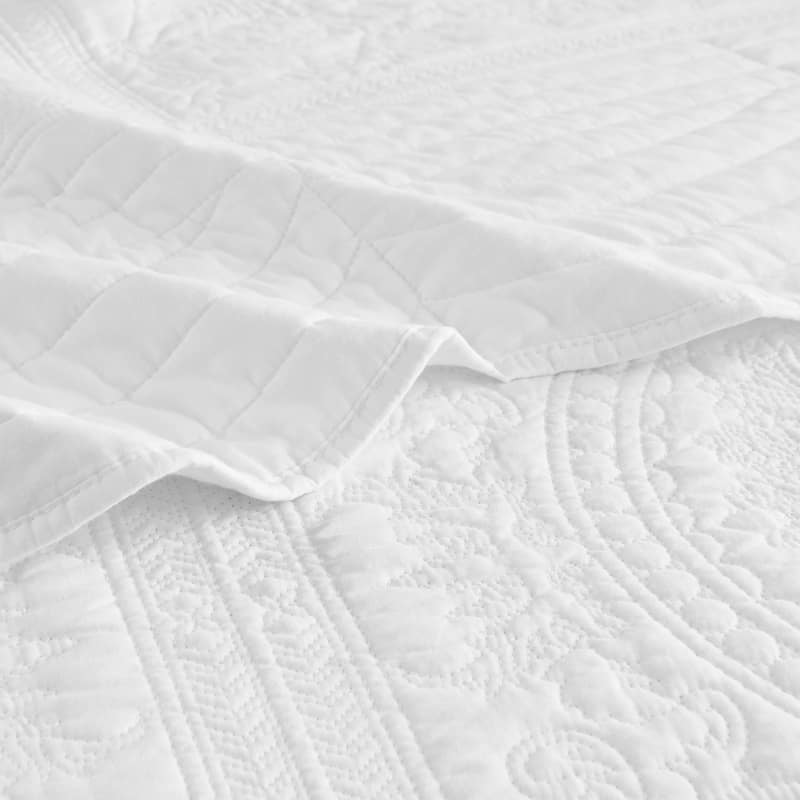 Isabella Cotton Embroidery Quilt Set