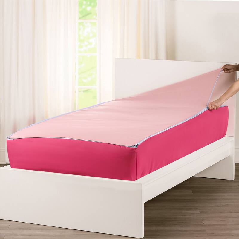 Siscovers Hot Pink Bunkie Deluxe Zipper Bedding Set