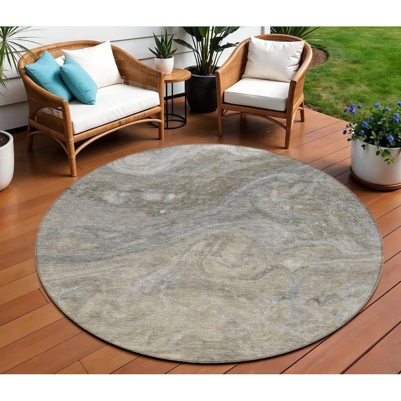 HomeRoots Abstract Transitional Rectangle Outdoor Rug - 8' Round