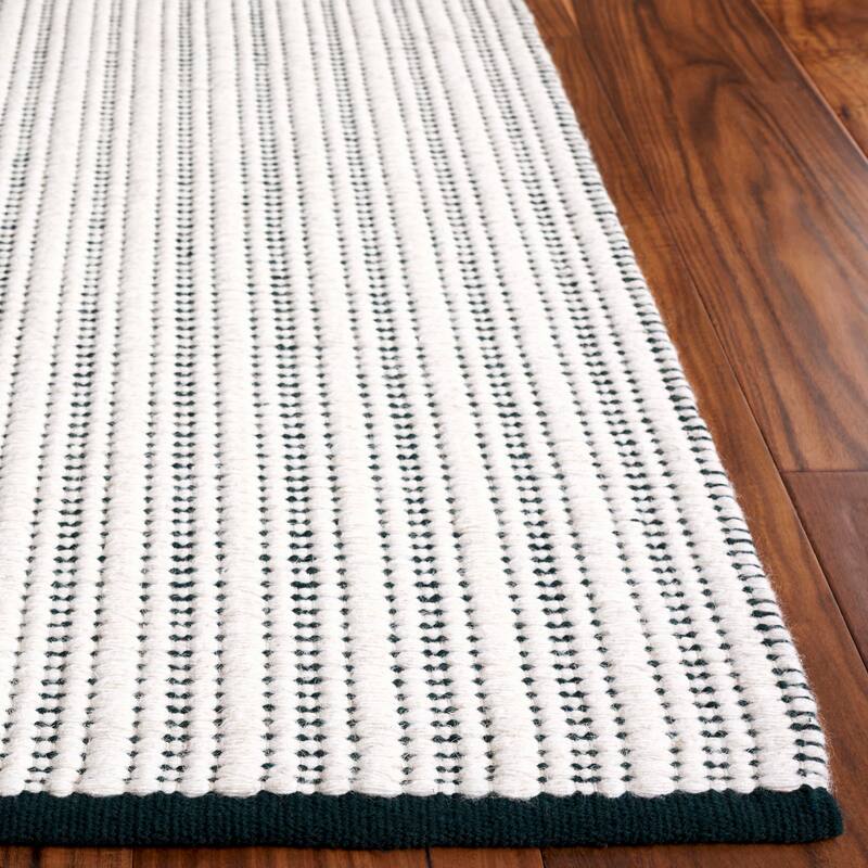 SAFAVIEH Handmade Vermont Muniba Wool & Cotton Rug