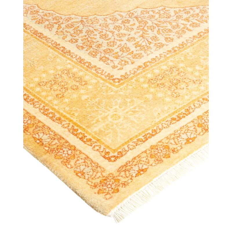 Overton Handknotted Wool Traditional Oriental Yellow Area Rug - 4' x 6'