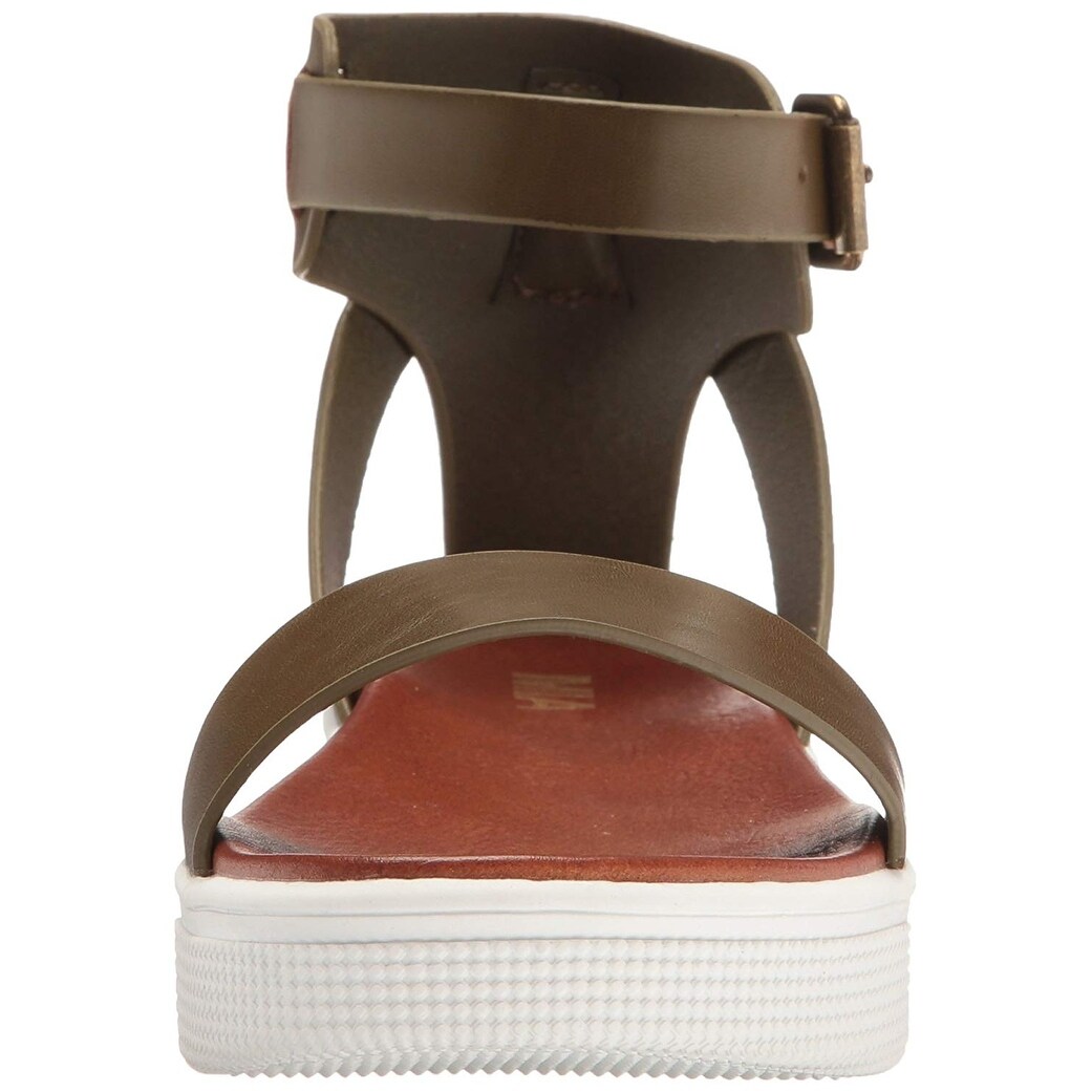 mia women's ellen flat sandal