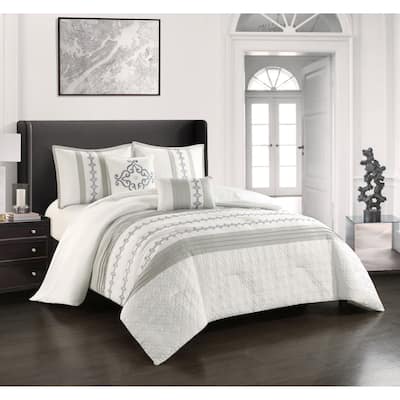 Nanshing Mallorca 5-Piece Glam Comforter Set