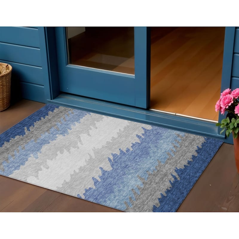 HomeRoots Striped Transitional Rectangle Outdoor Rug - 3' x 5'