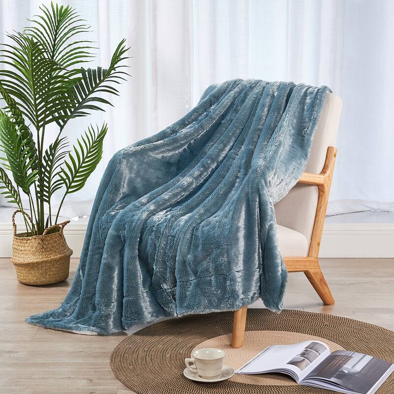 Home Soft Things HST Fauxfur Throw Super Soft Cozy Blankets