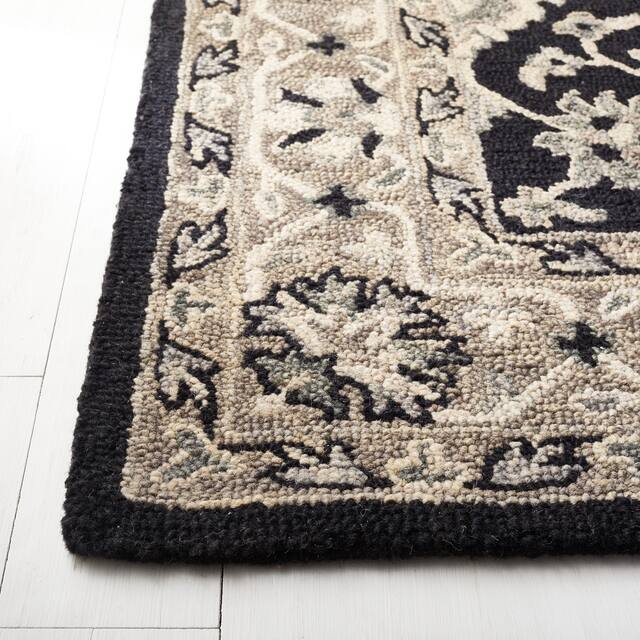SAFAVIEH Handmade Aspen Zeinab Boho Wool Rug