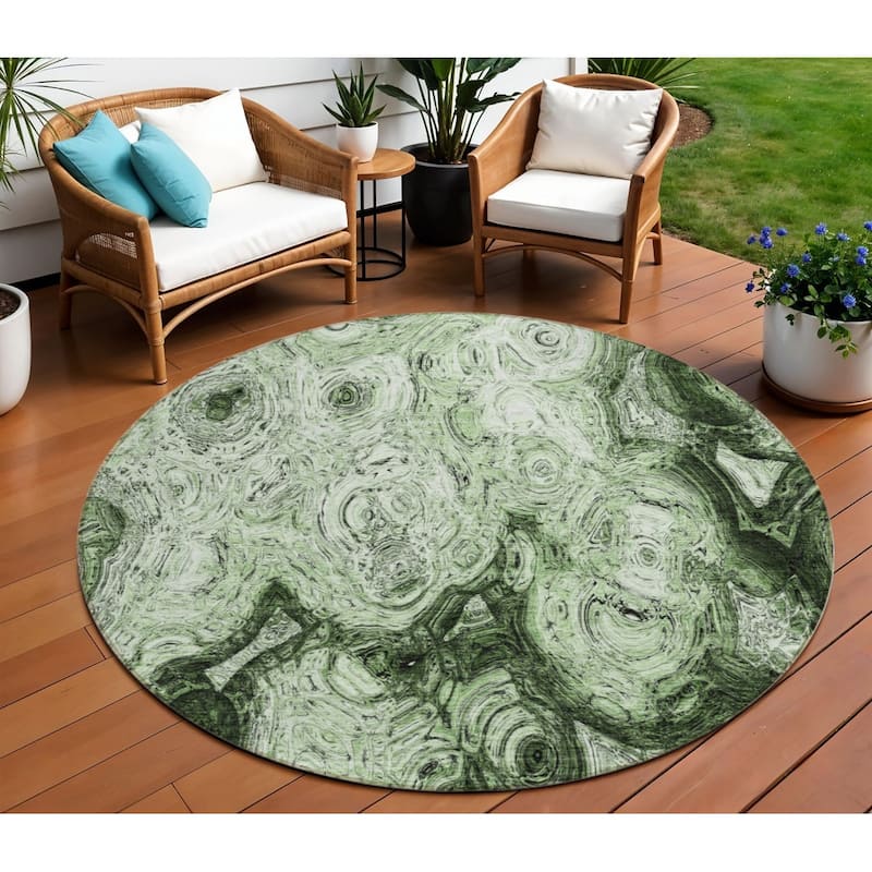 HomeRoots Abstract Transitional Rectangle Outdoor Rug - 8' Round