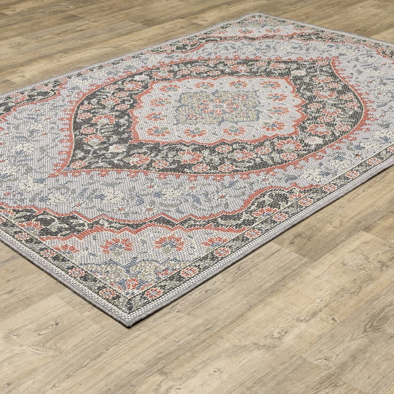 Vista Home Calla Traditional Oriental Indoor/Outdoor Area Rug