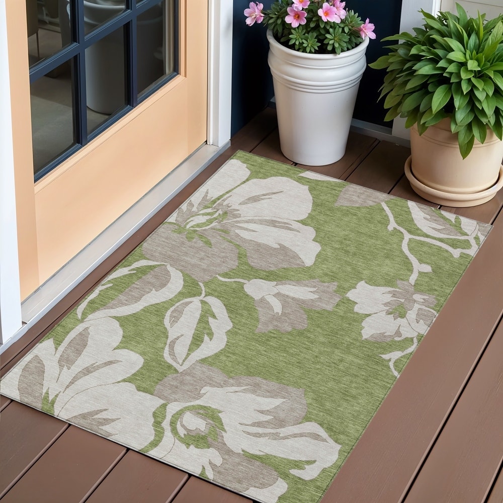 HomeRoots Floral Transitional Rectangle Outdoor Rug