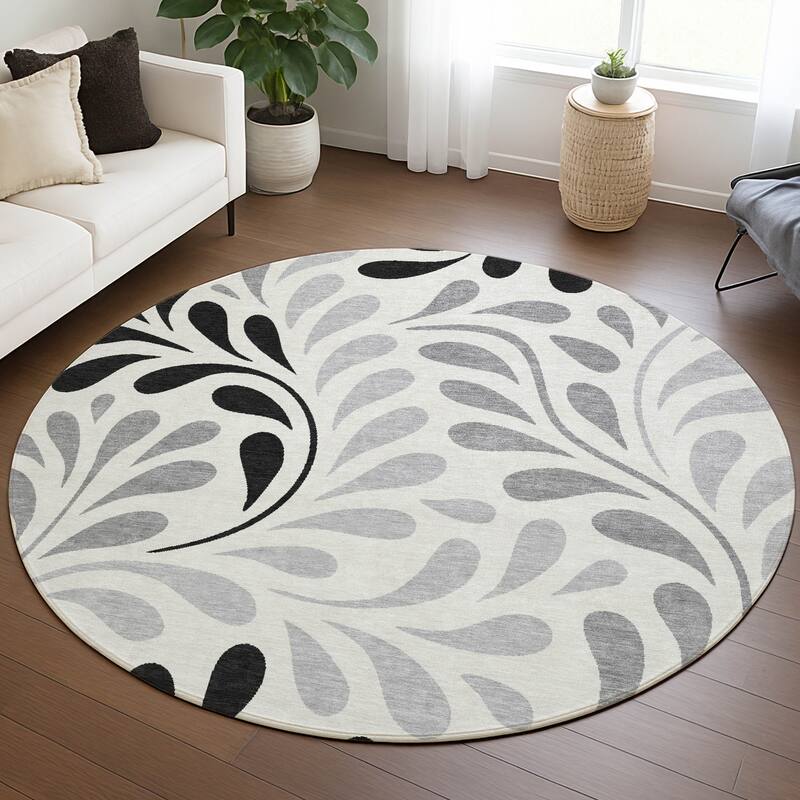 Machine Washable Indoor/ Outdoor Floral Arabesque Chantille Rug