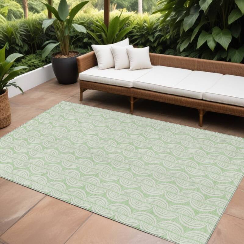 HomeRoots Ogee Transitional Rectangle Outdoor Rug - 10' X 14'