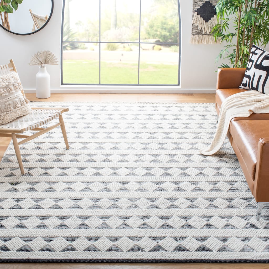 SAFAVIEH Handmade Natura Atixhe Moroccan Wool Rug