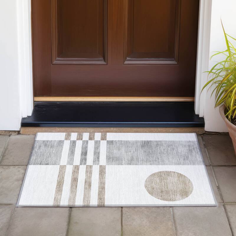 Machine Washable Indoor/Outdoor Modern Fusion Chantille Rug - Ivory - 1'8" x 2'6"
