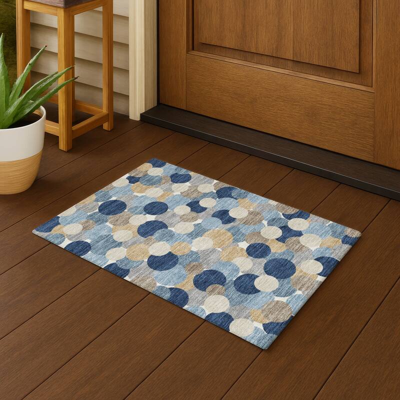 Machine Washable Indoor/ Outdoor Mucho Bubbles Chantille Rug - Blue - 1'8" x 2'6"