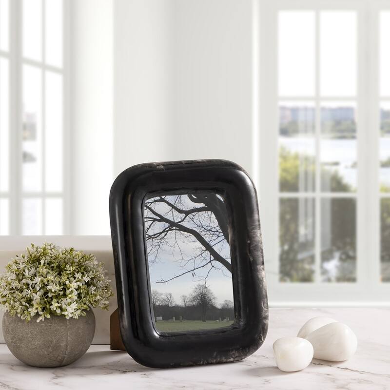 Black Resin 4x6 Frame