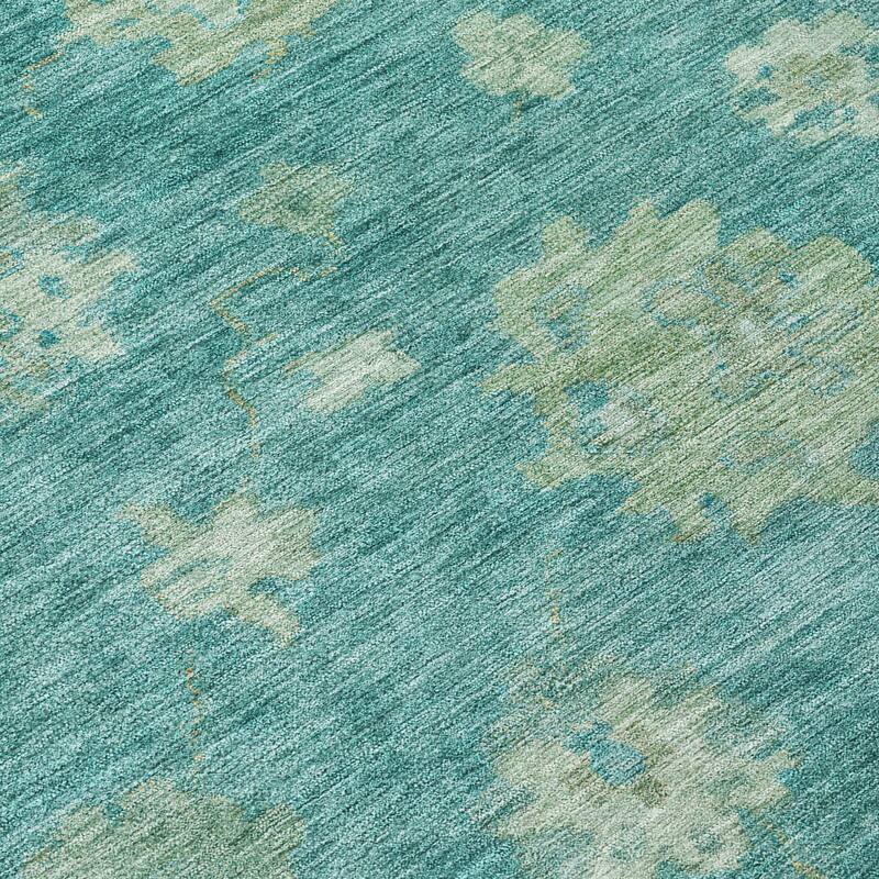 Machine Washable Indoor/ Outdoor Casual Traditional Chantille Rug
