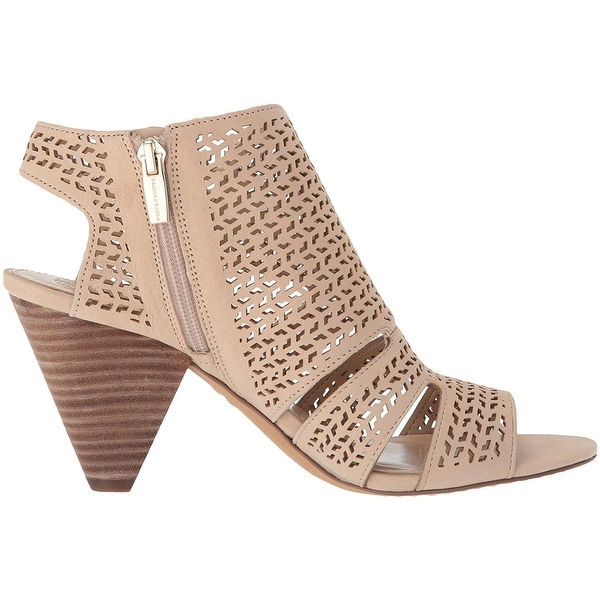 vince camuto esten