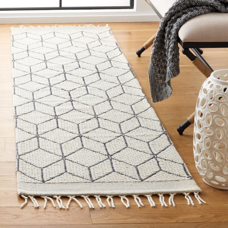 SAFAVIEH Handmade Vermont Chantel New Zealand Wool Rug - 2'3" x 8' Runner - Ivory