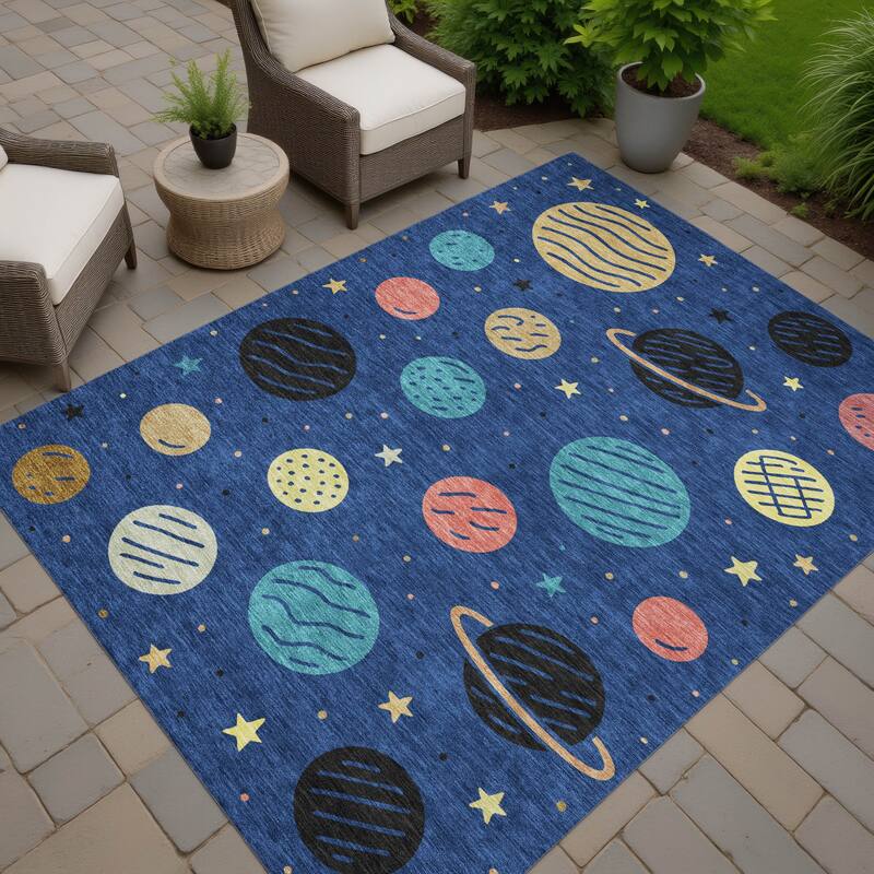Machine Washable Indoor/ Outdoor Modern Planets Chantille Rug