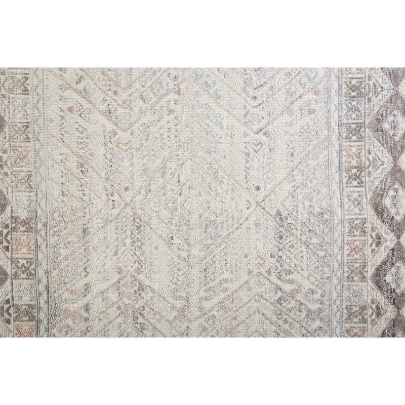 Grand Bazaar Eckhart Hand Knotted Diamond Transitional Area Rug