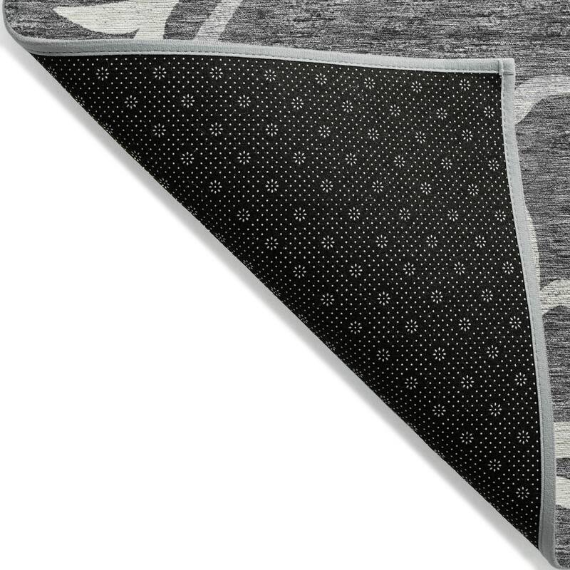 Machine Washable Indoor/ Outdoor Chantille Floral Scroll Rug