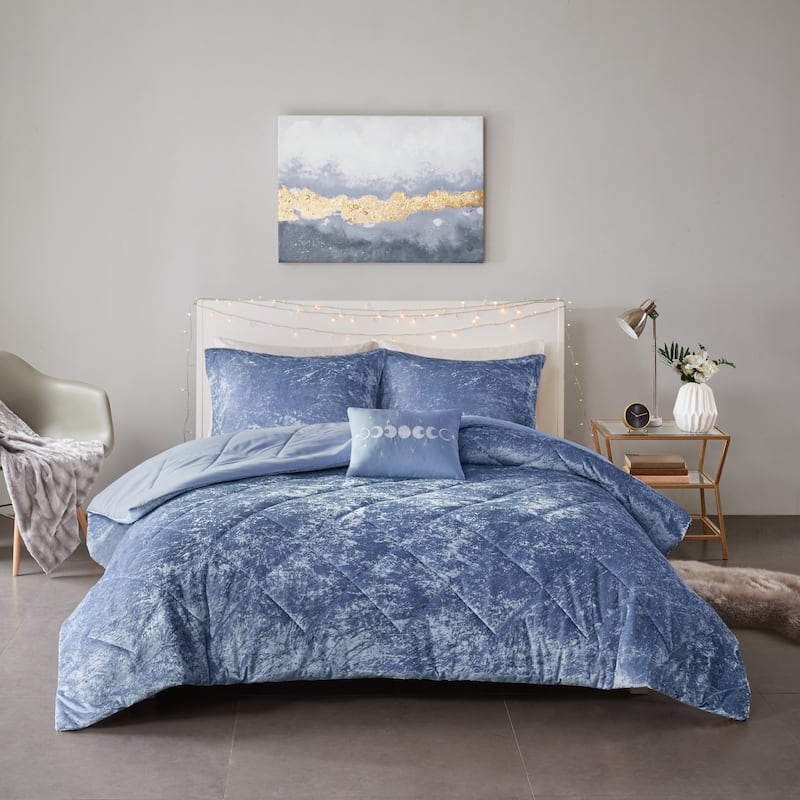 Intelligent Design Isabel Velvet Comforter Set - Blue - King - Cal King