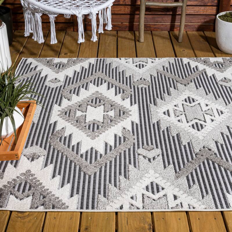JONATHAN Y Duwun High-Low Pile Neutral Diamond Kilim Indoor/Outdoor Area Rug