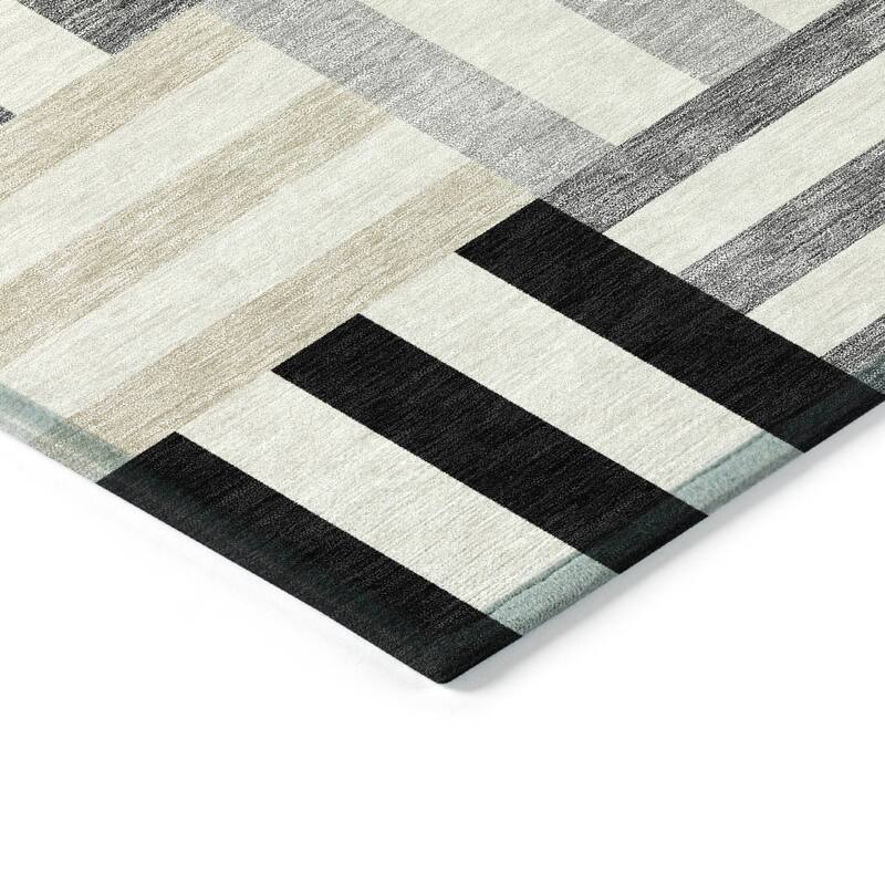 Machine Washable Indoor/ Outdoor Modern Hatch Chantille Rug