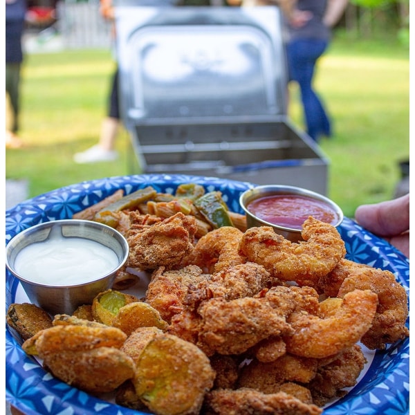 Bayou Classic® 2.5-gallon Stainless Bayou Fryer. Opens flyout.