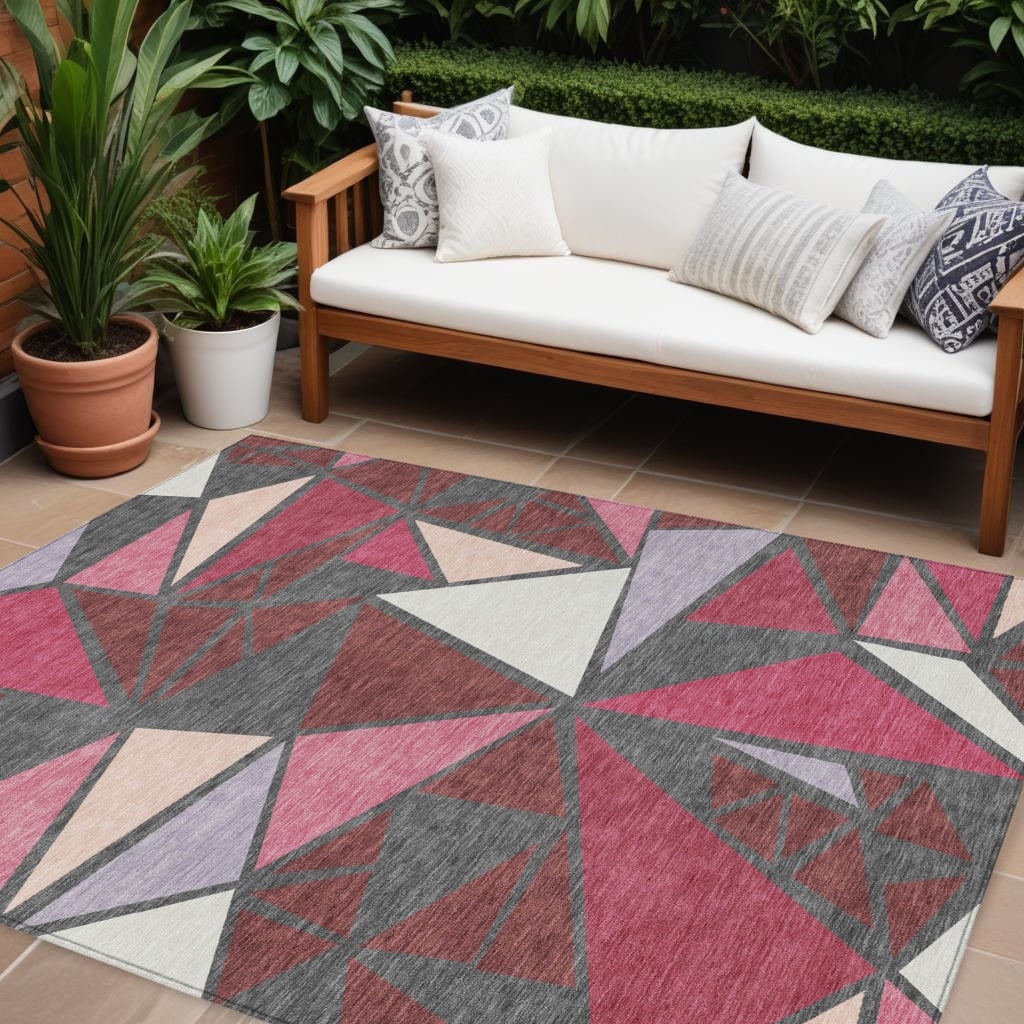 HomeRoots Geometric Transitional Rectangle Outdoor Rug