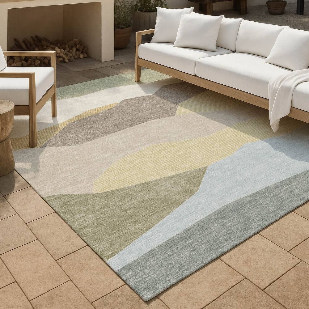 Machine Washable Indoor/ Outdoor Modern Dacono Chantille Rug